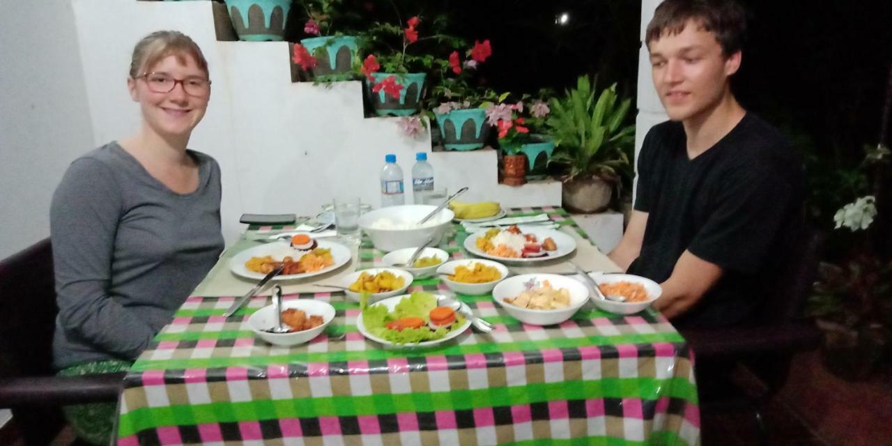 Liyara Home Stay Sigirîya Extérieur photo