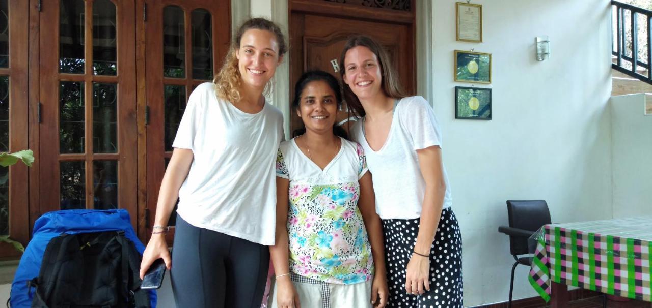 Liyara Home Stay Sigirîya Extérieur photo