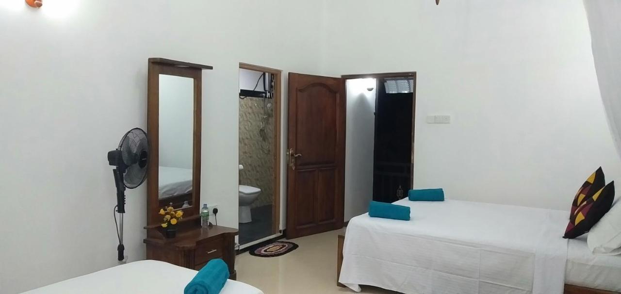 Liyara Home Stay Sigirîya Extérieur photo